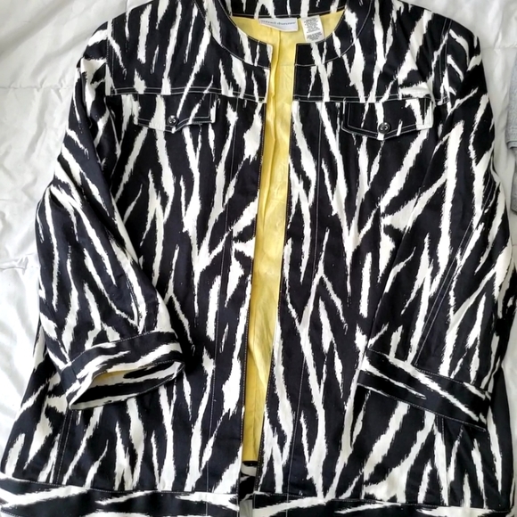 Jacket - Picture 3 of 4